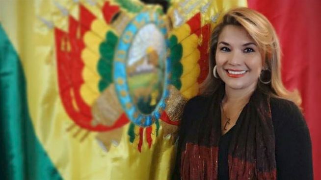 Bolivianische Senatorin erklärte sich zur Interimspräsidentin