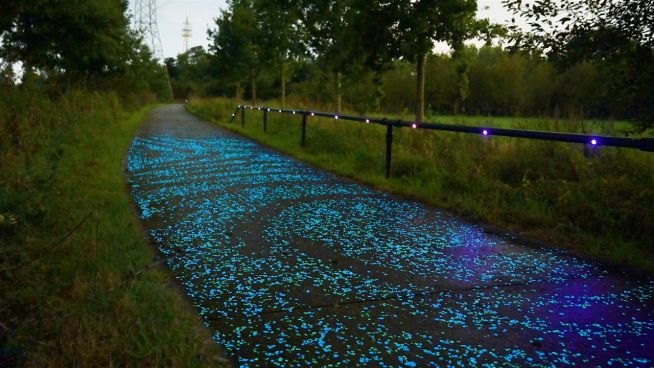 Innovative Städte: Dieser Radweg leuchtet in der Nacht